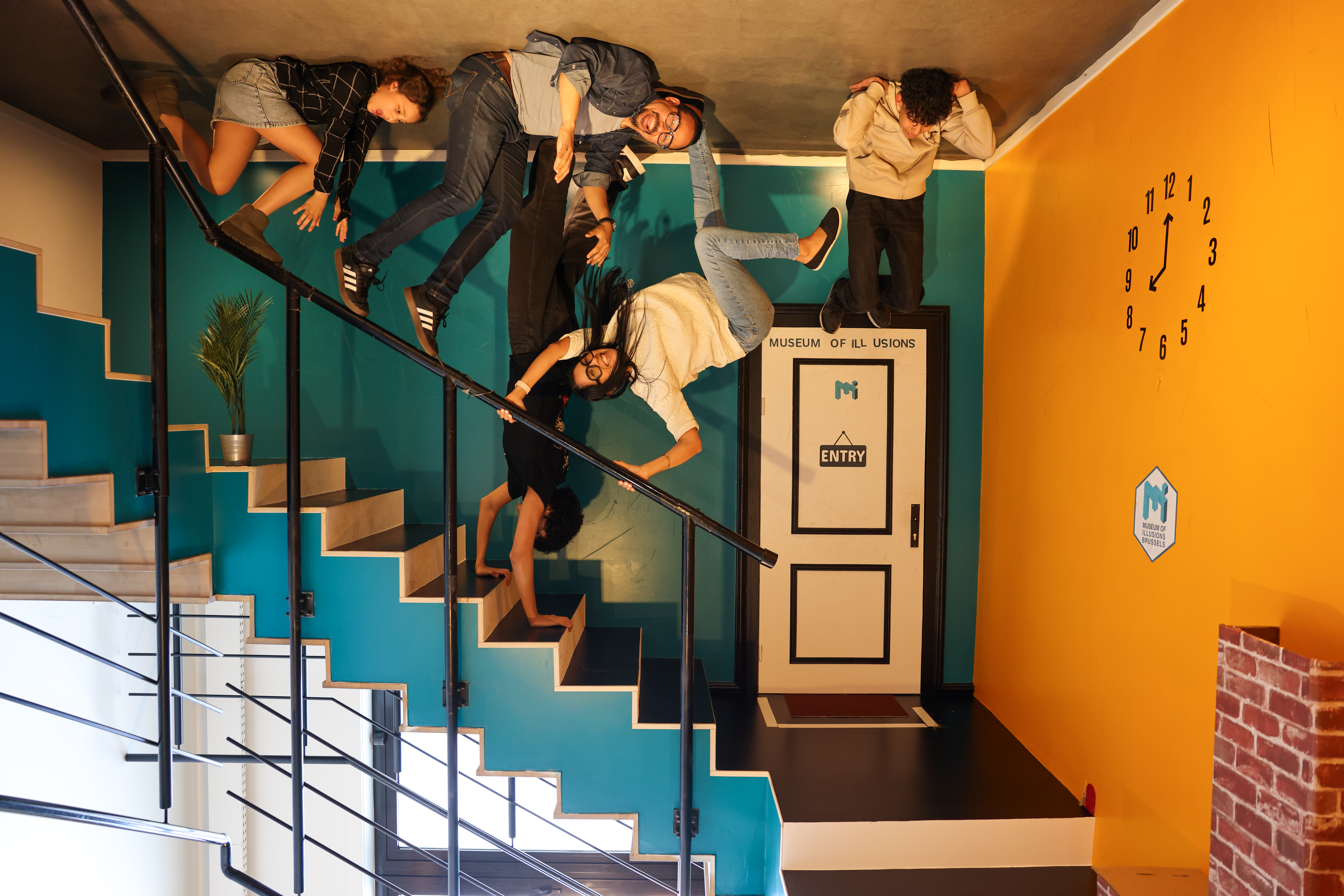 museum of illusions brussels 085